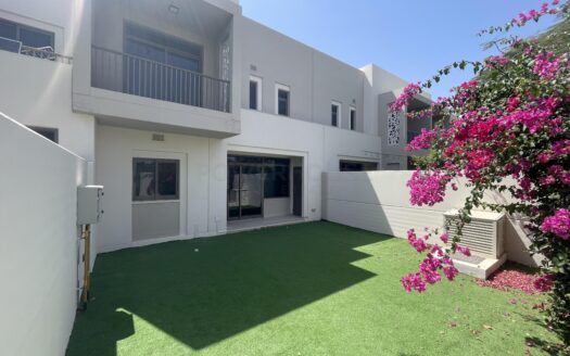 Townhouse For Rent in Zahra Townhouses